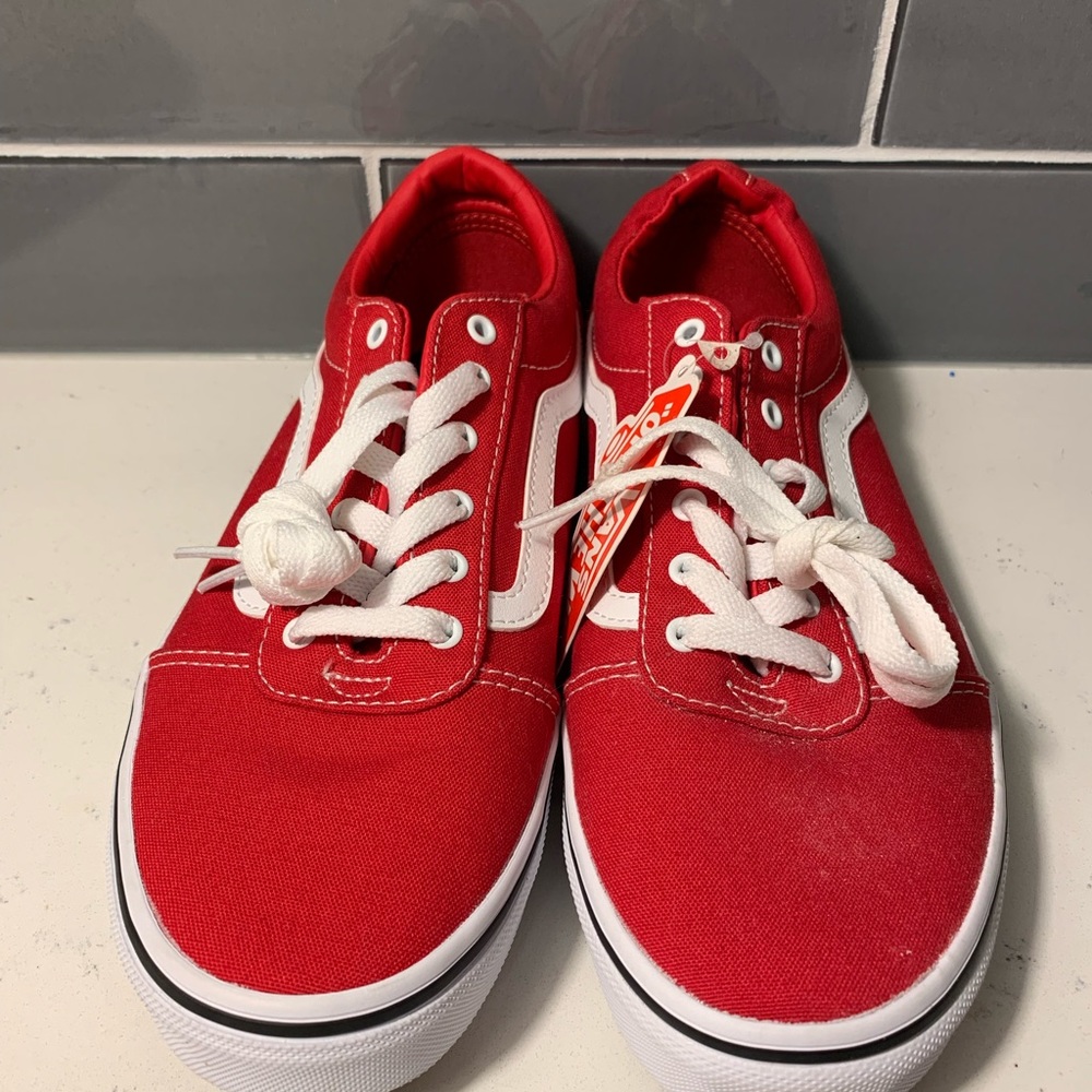 Old Skool Red Vans Sneakers Kids Size 6 ultra rare “VANS” written on the side - Picture 3 of 7